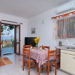 With A Parking Space Postira, Brac - 3065 Daire Postira
